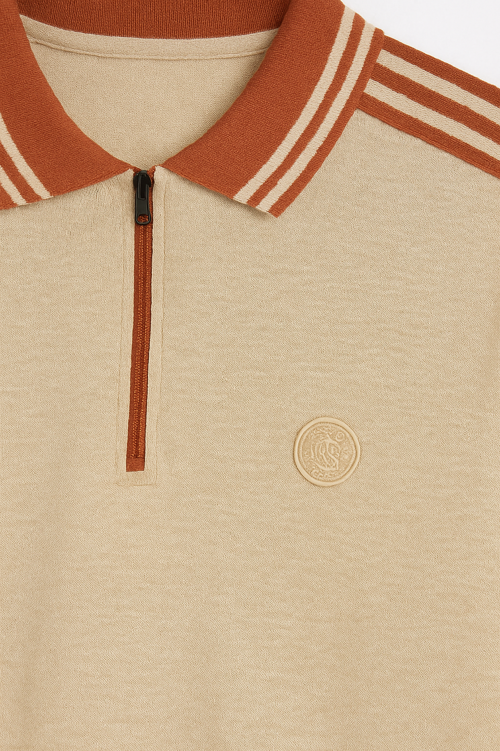 CAMISETA POLO BEIGE CUELLO Y LINEAS HOMBROS TOMATE