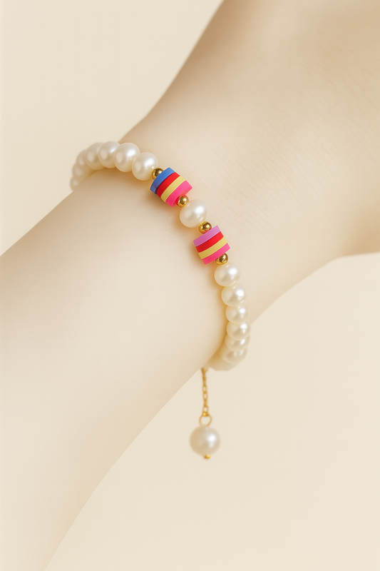 PULSERA DE PERLAS CON DETALLES MULTICOLOR Y DIAMANTE COLGANTE A1007