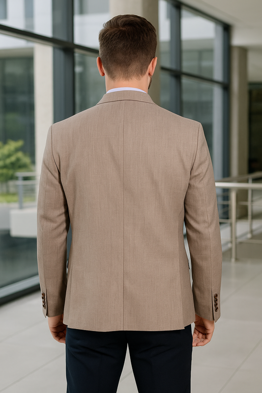 BLAZER SEMI FORMAL JASPEADO CON ABERTURA DE DOS BOTONES Y BOLSILLO DECORATIVO