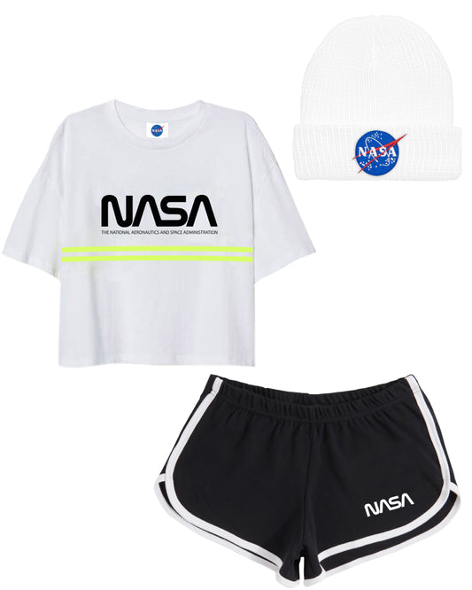 COMBO QUEEN (CROP TOP + SHORT DAMA NEGRO + GORRO DE LANA)