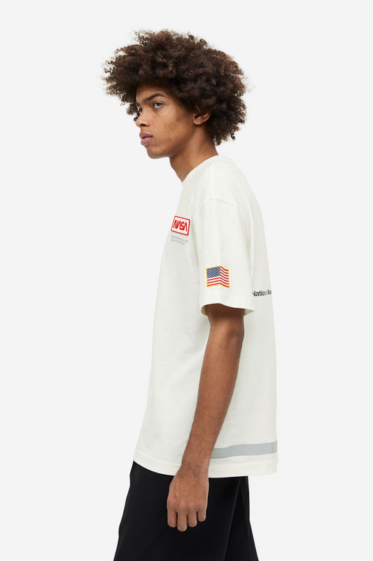 CAMISETA NASA BLANCA OVERSIZE 4 LOGOS