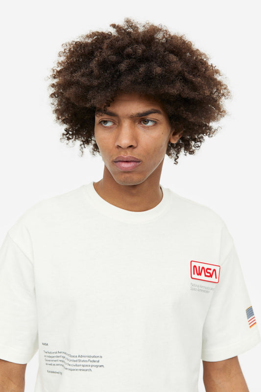 CAMISETA NASA BLANCA OVERSIZE 4 LOGOS