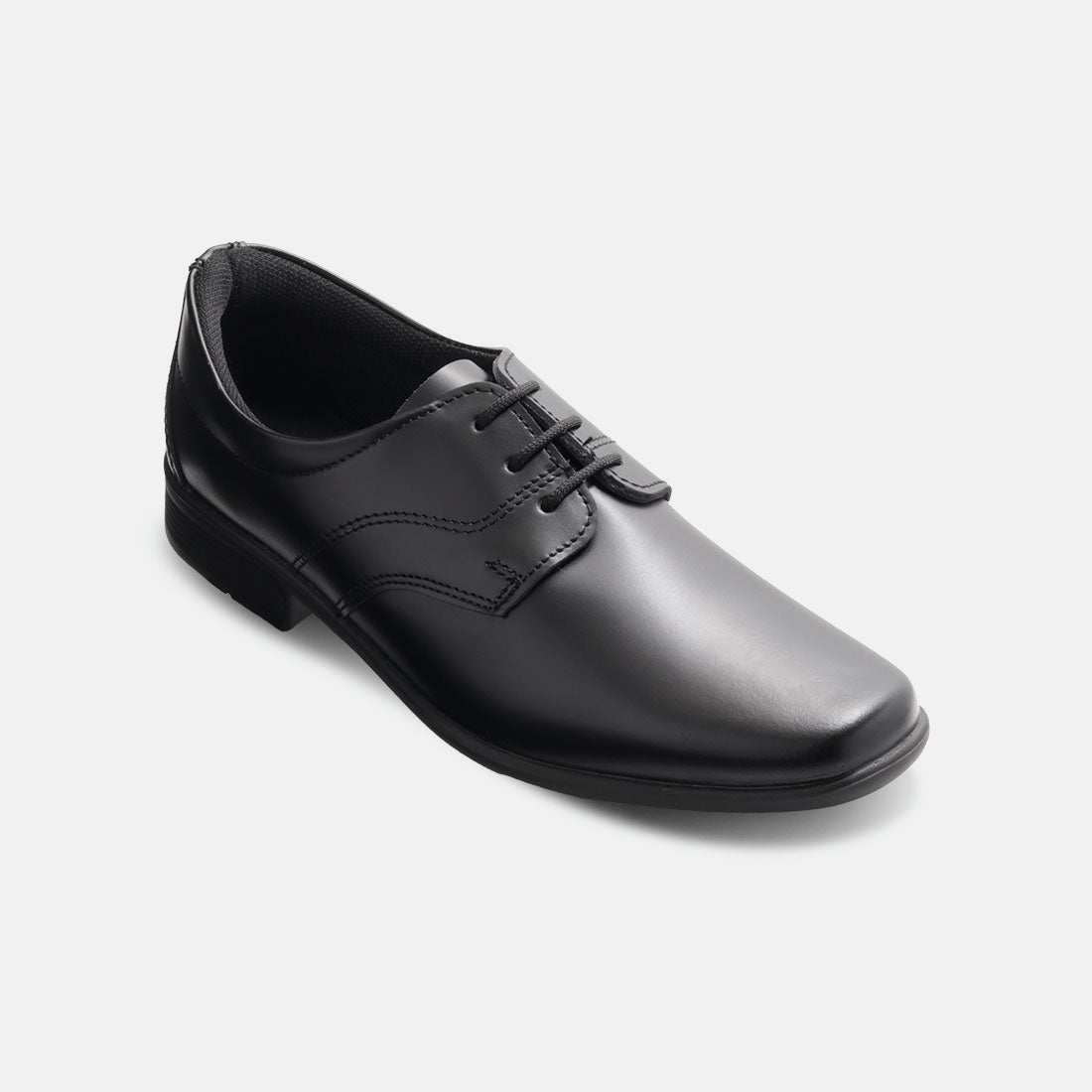 ZAPATOS NEGROS DE CUERO CON ABERTURA DE CORDÓN