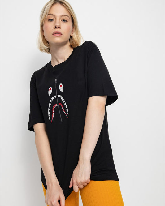 CAMISETA BAPE OVERSIZED NEGRA CIERRE