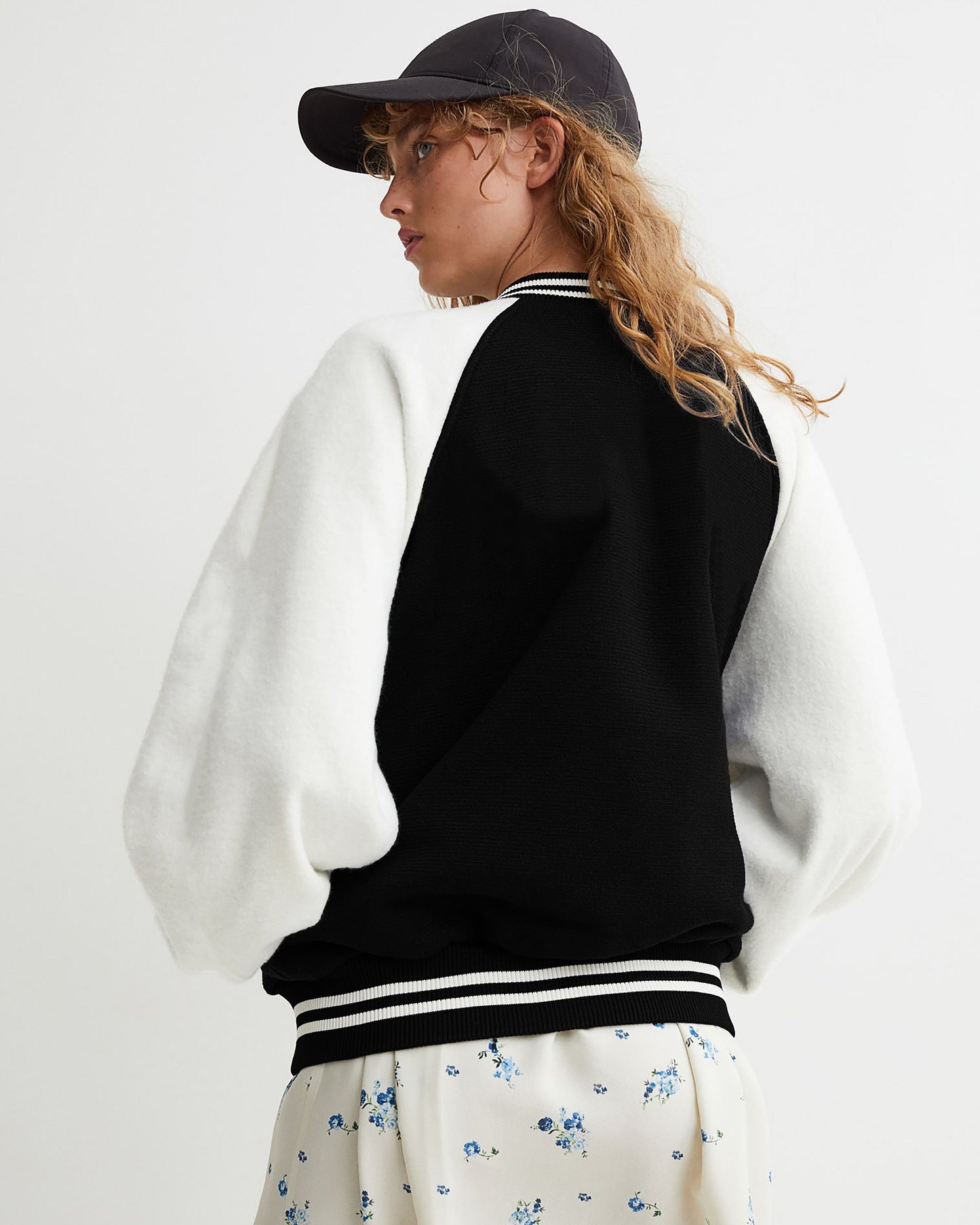 CHAQUETA UNIVERSITARIA ZIZI NEGRA
