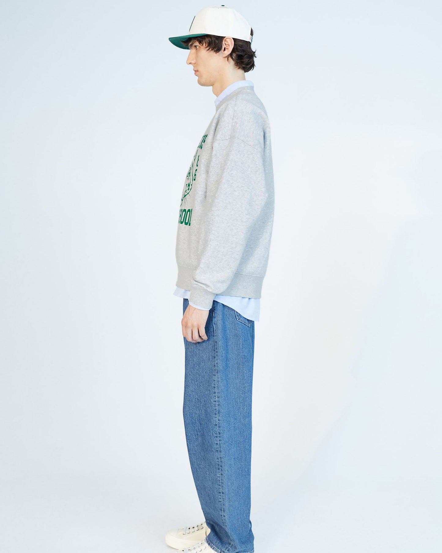 BUZO GRIS ESTAMPADO VERDE