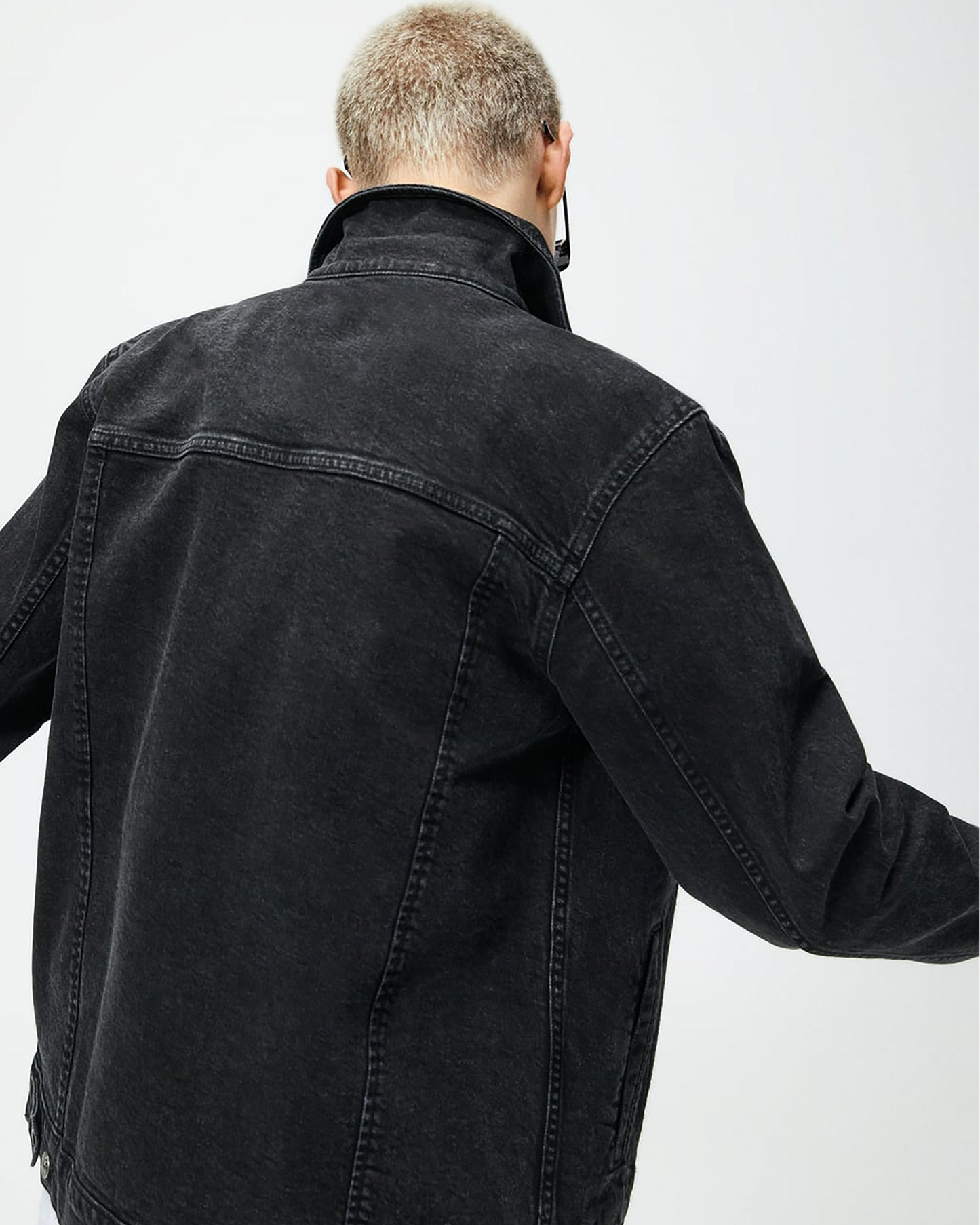 CHAQUETA JEAN NEGRA