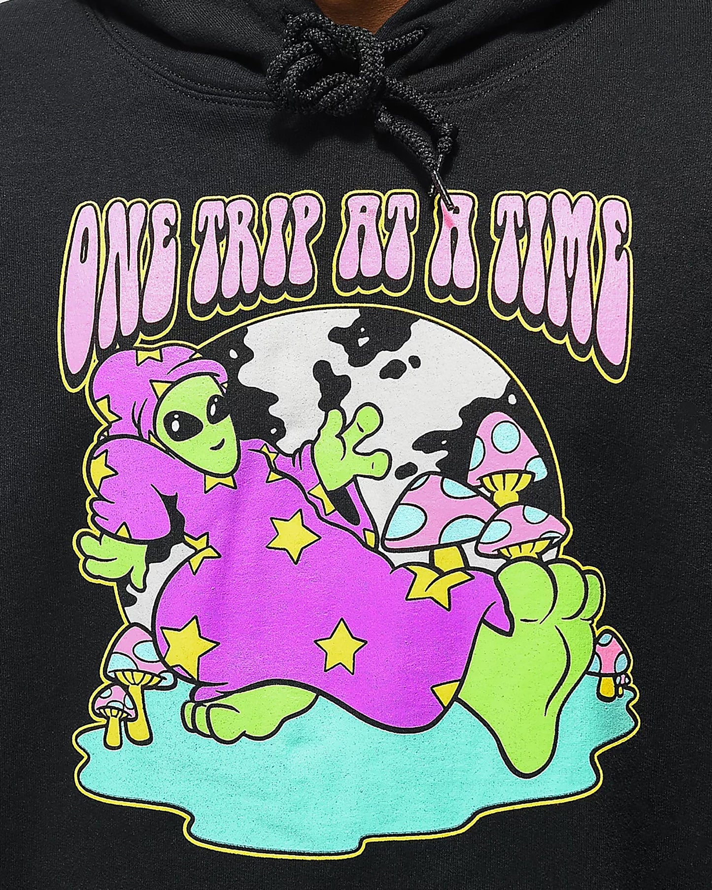 HOODIE NEGRO ONE TRIP AT A TIME