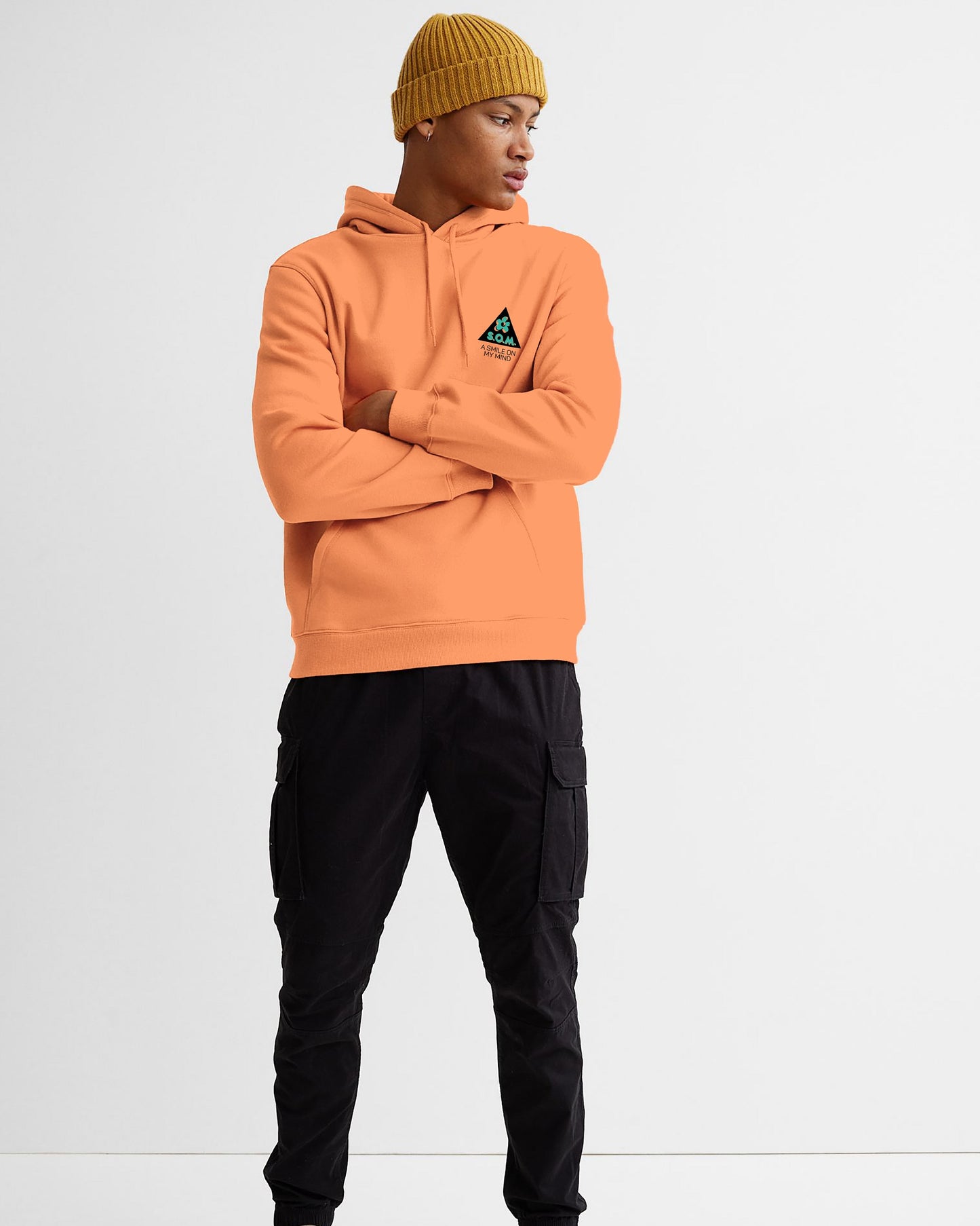 HOODIE NARANJA S.O.M