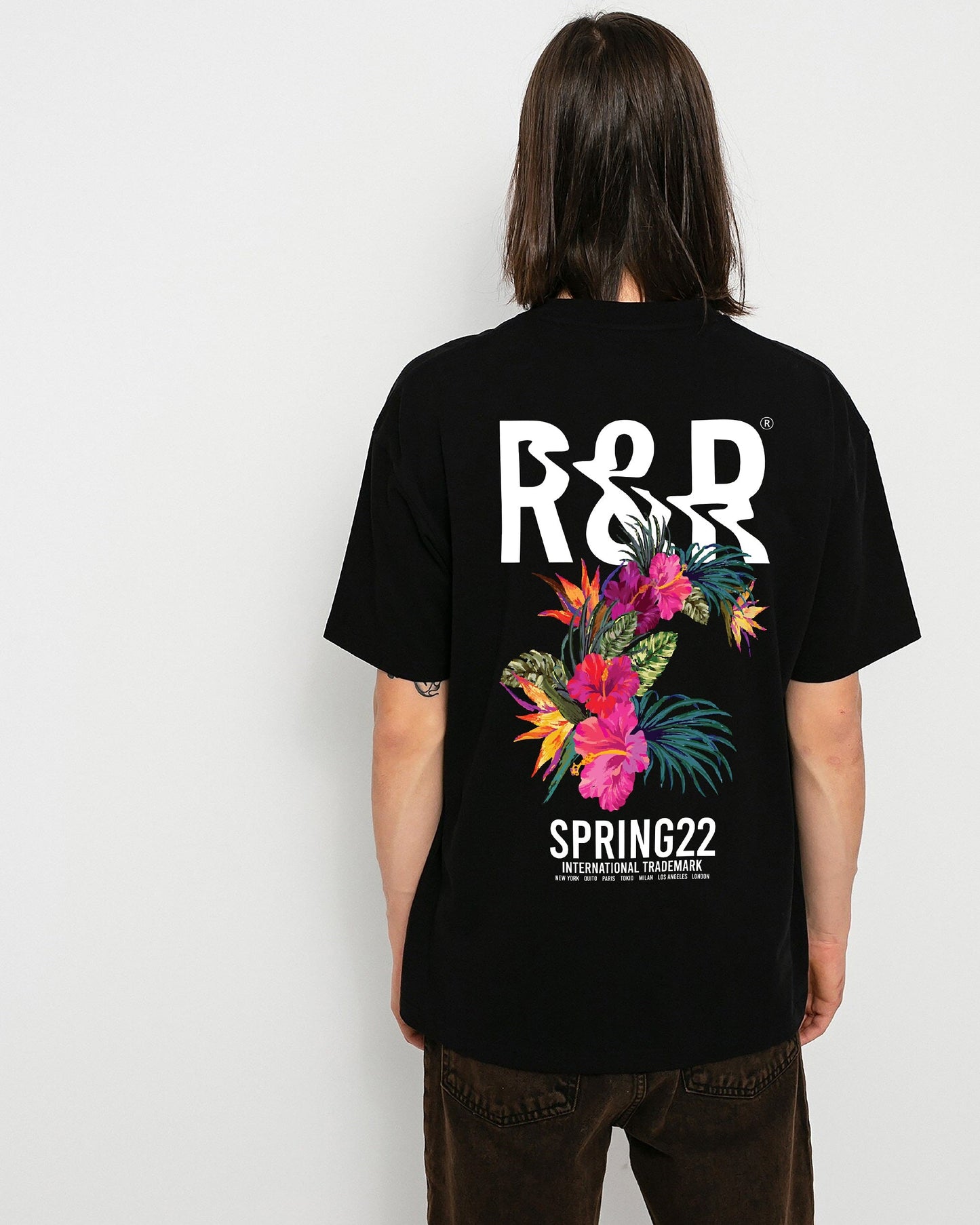 CAMISETA NEGRA R&R FLOREAL