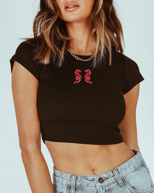 CROP TOP RIBB NEGRO DOS DRAGONES