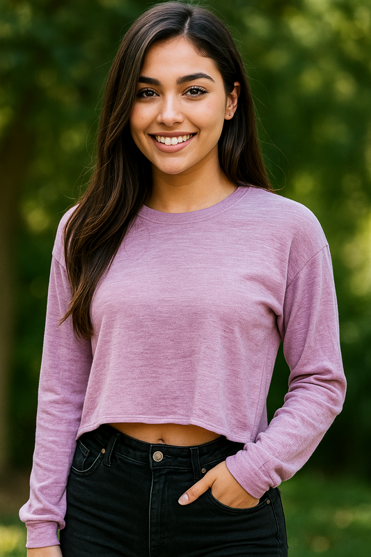 CROP BUZO LILA JASPEADO CON MANGAS LARGAS, CUELLO REDONDO Y ESTILO HOLGADO