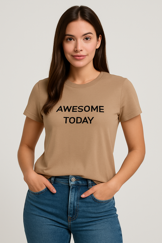TOP DE CUELLO REDONDO CON MANGAS CORTAS, TEXTURA RIBB Y BORDADO DELANTERO AWESOME TODAY