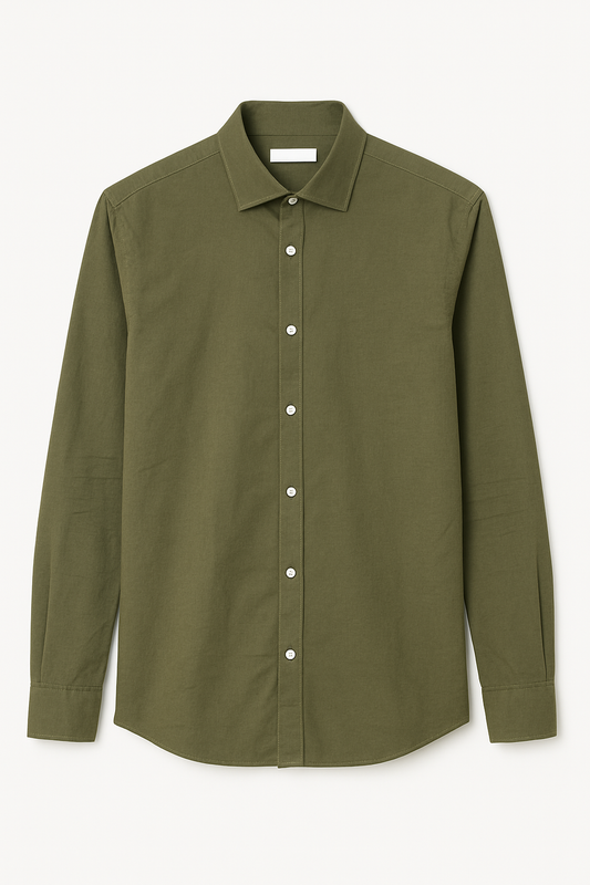 CAMISA SLIM FIT FORMAL, MANGA LARGA Y CUELLO CAMISERO, DISEÑO LISO EN COLOR VERDE OLIVO OSCURO