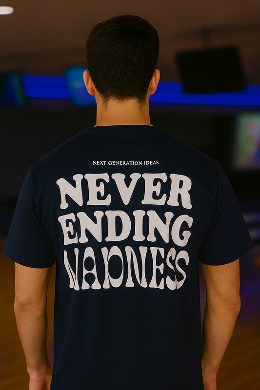 CAMISETA MANGA CORTA "NEVER ENDING MADNESS" CUELLO TEXTURIZADO