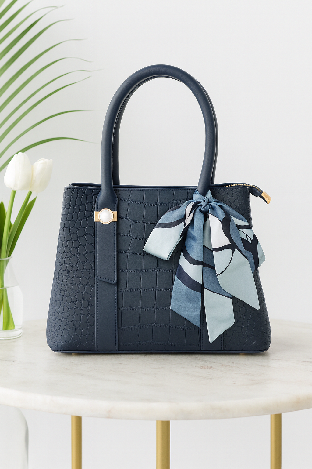 CARTERA DAMA ELEGANTE CON TEXTURA Y PAÑUELO DECORATIVO