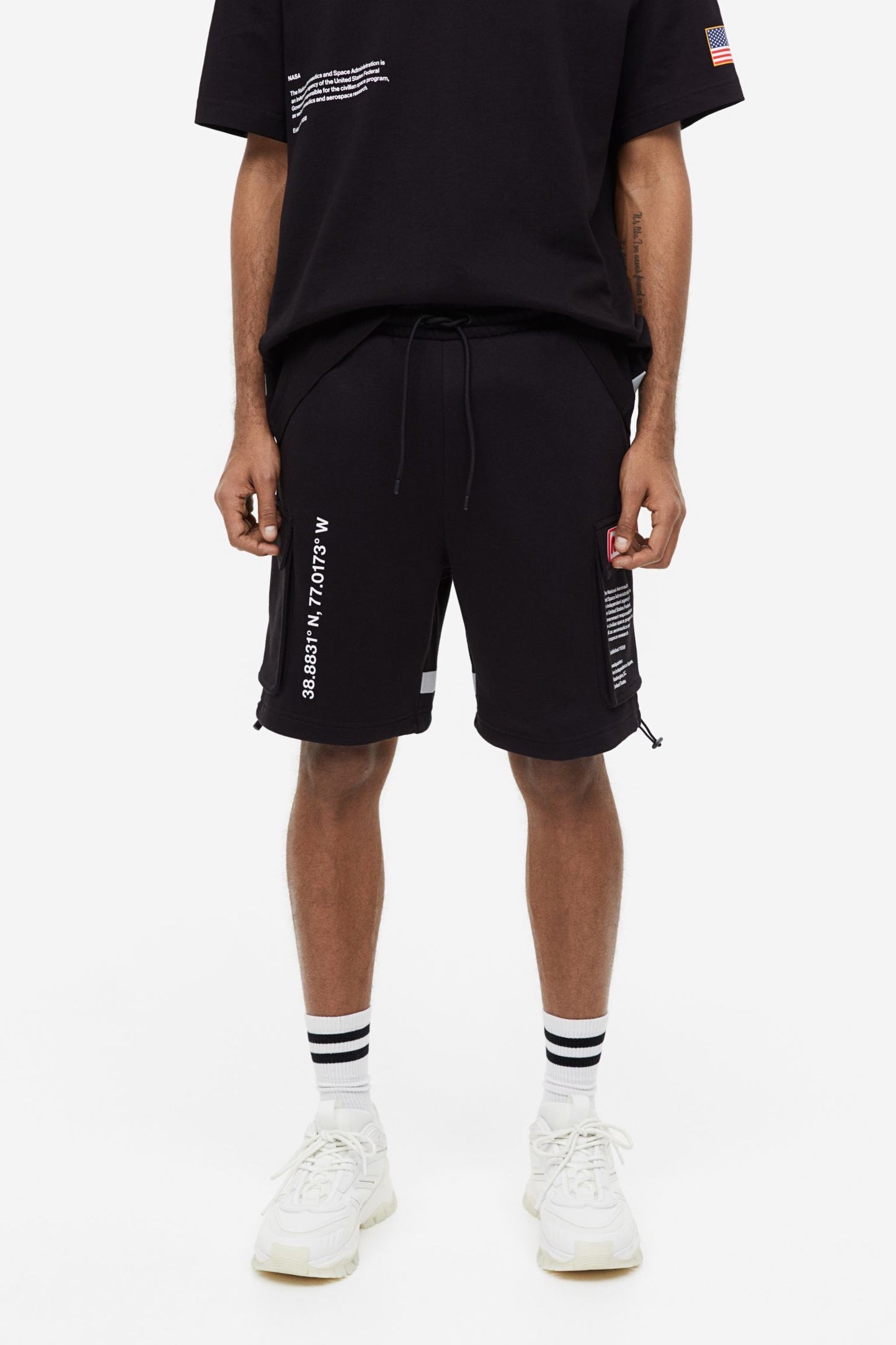 SHORT CARGO NASA NEGRO