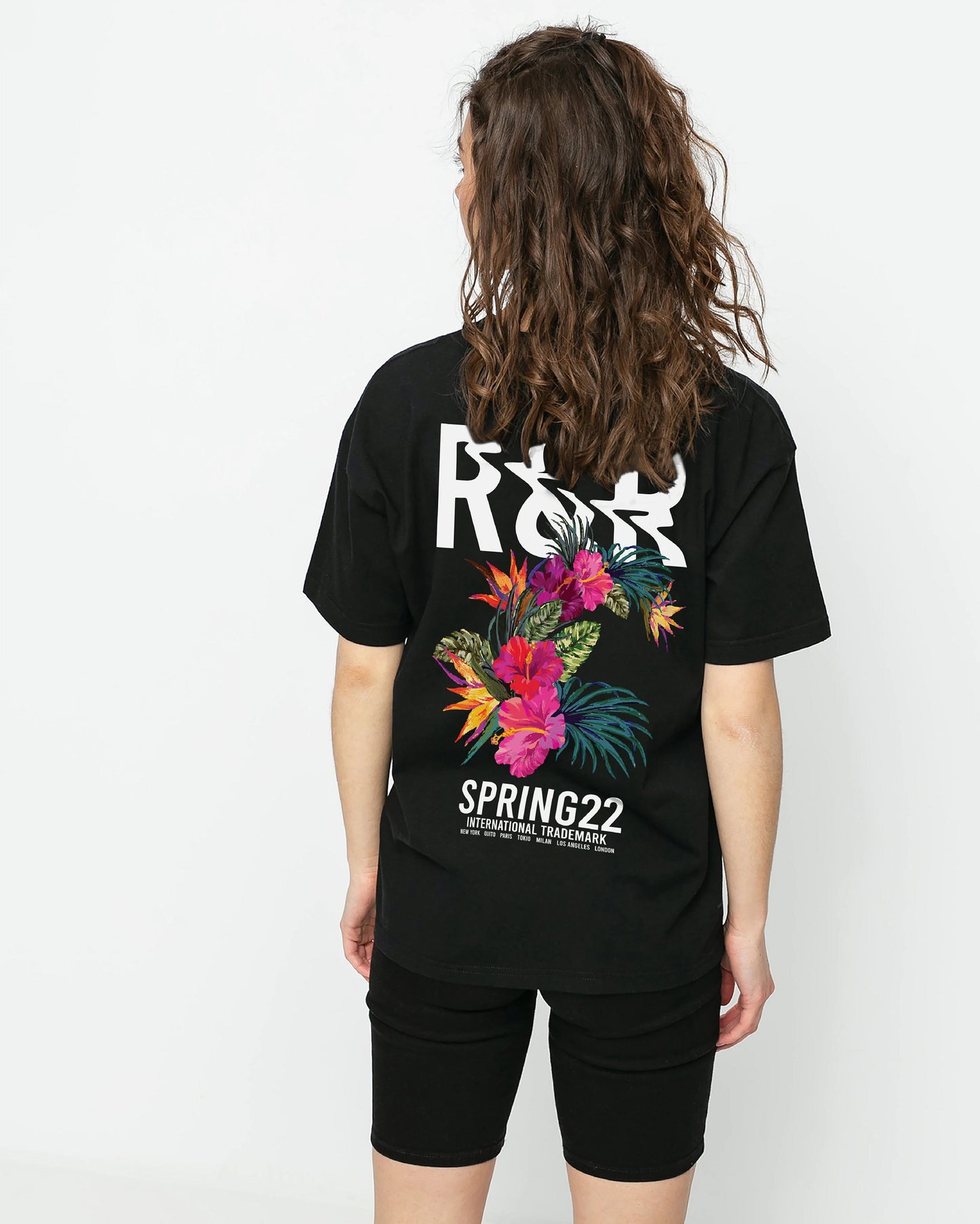 CAMISETA NEGRA R&R FLOREAL