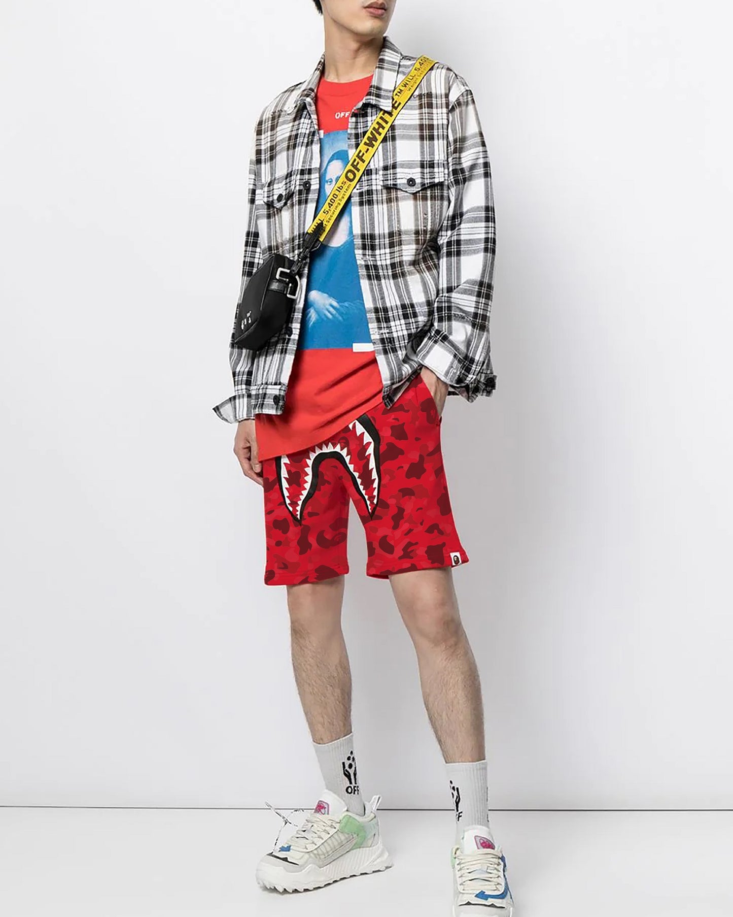 SHORT BAPE ROJO