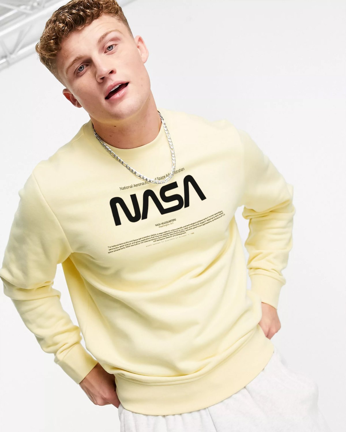 BUZO SIN CAPUCHA NASA AMARILLO