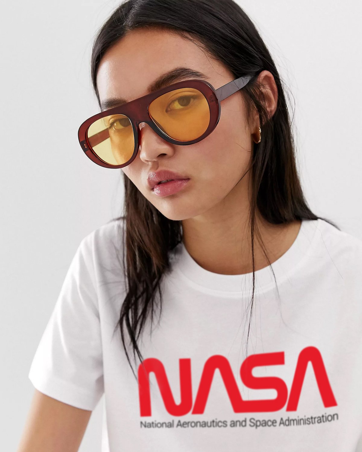 CAMISETA BLANCA NASA LOGO ROJO