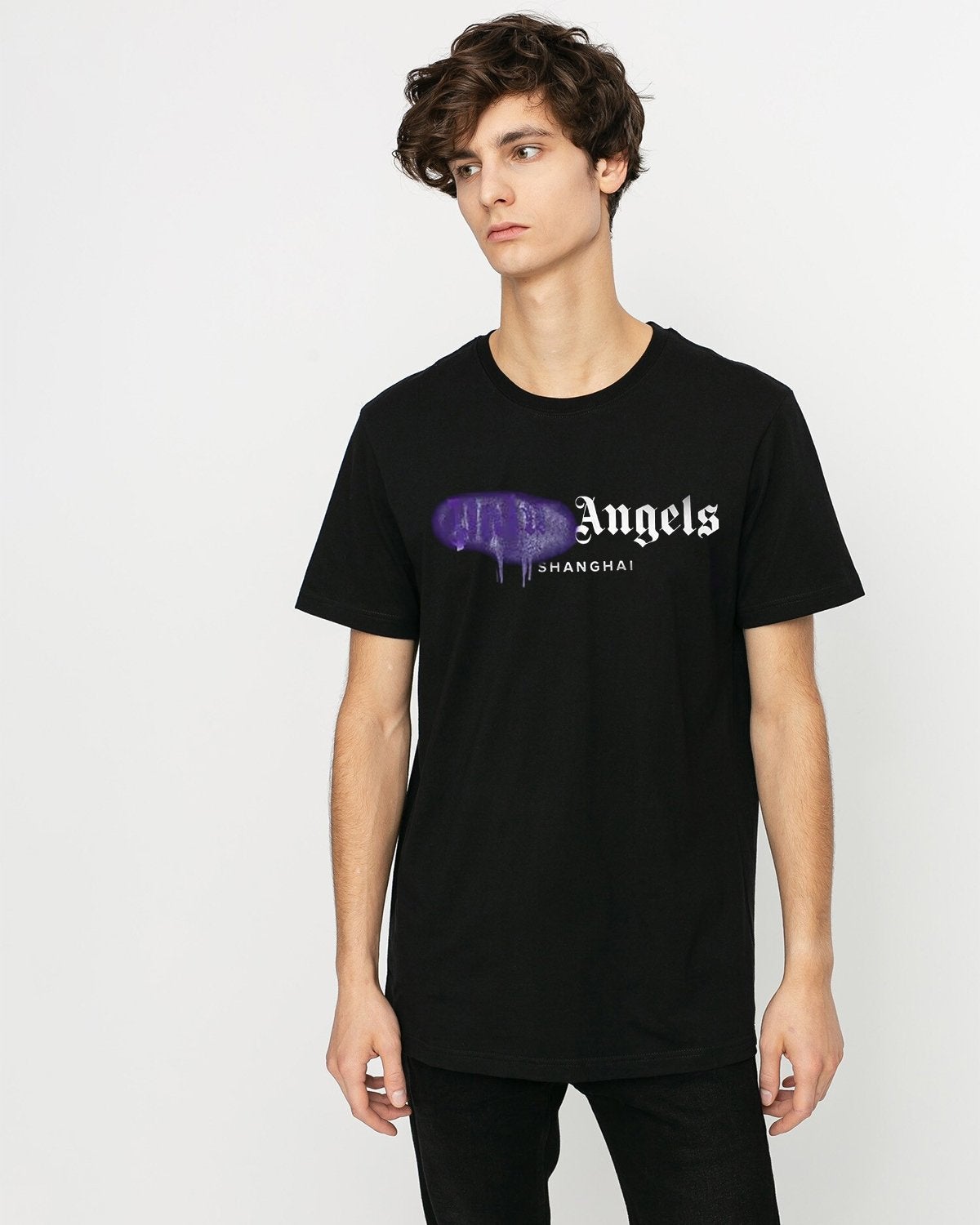 CAMISETA NEGRA PALM ANGELS SPRAY MORADO