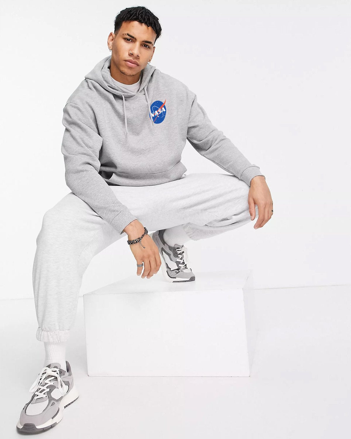 HOODIE NASA GRIS  LOGO AZUL